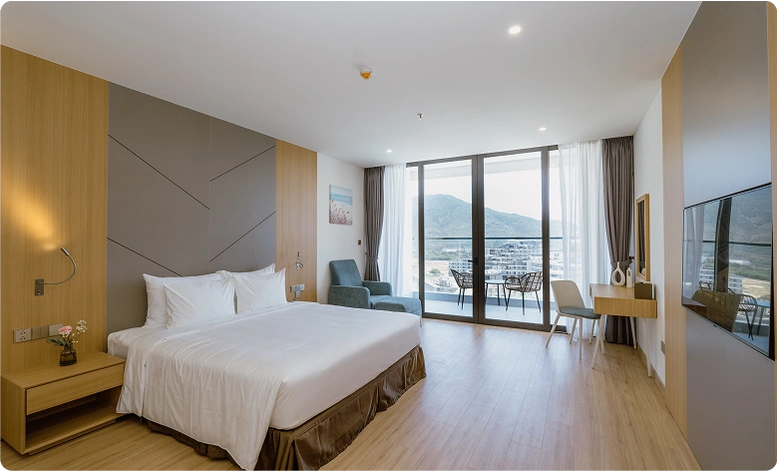 DELUXE SEA VIEW