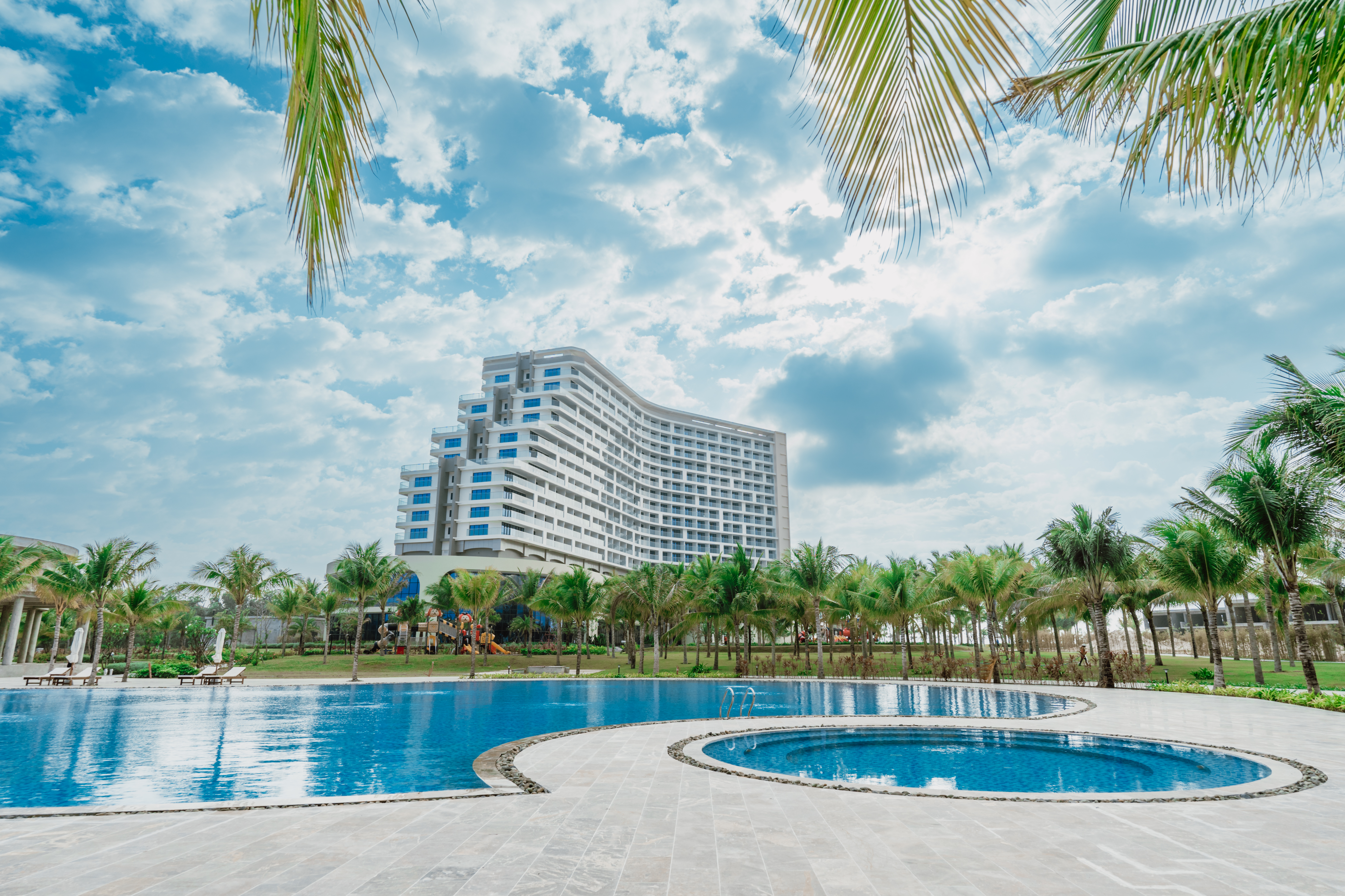 Đón Giáng Sinh ấm áp tại khu nghỉ dưỡng Aquamarine Resort & Spa Cam Ranh