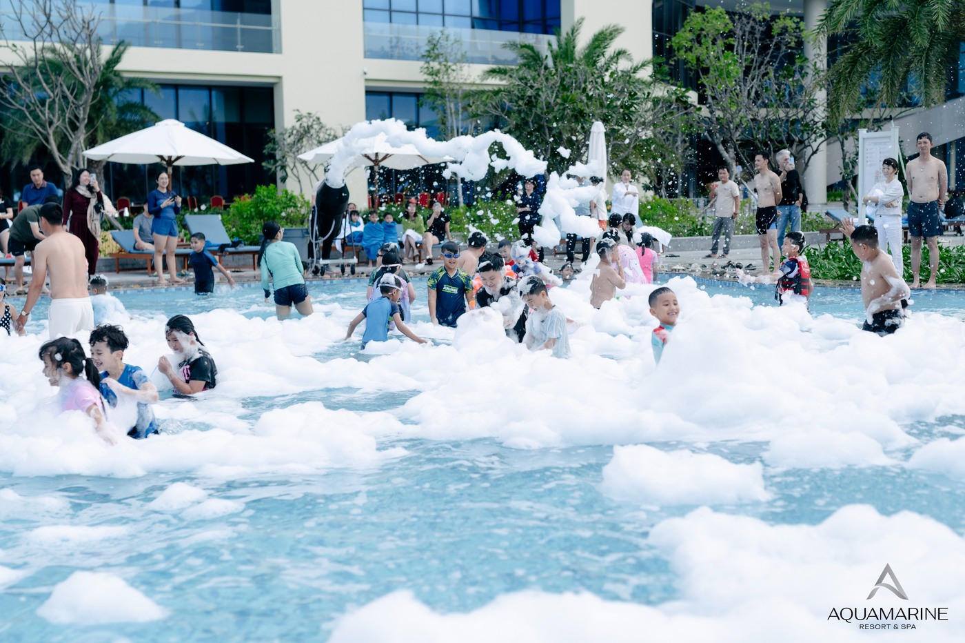 TIỆC BỌT TUYẾT