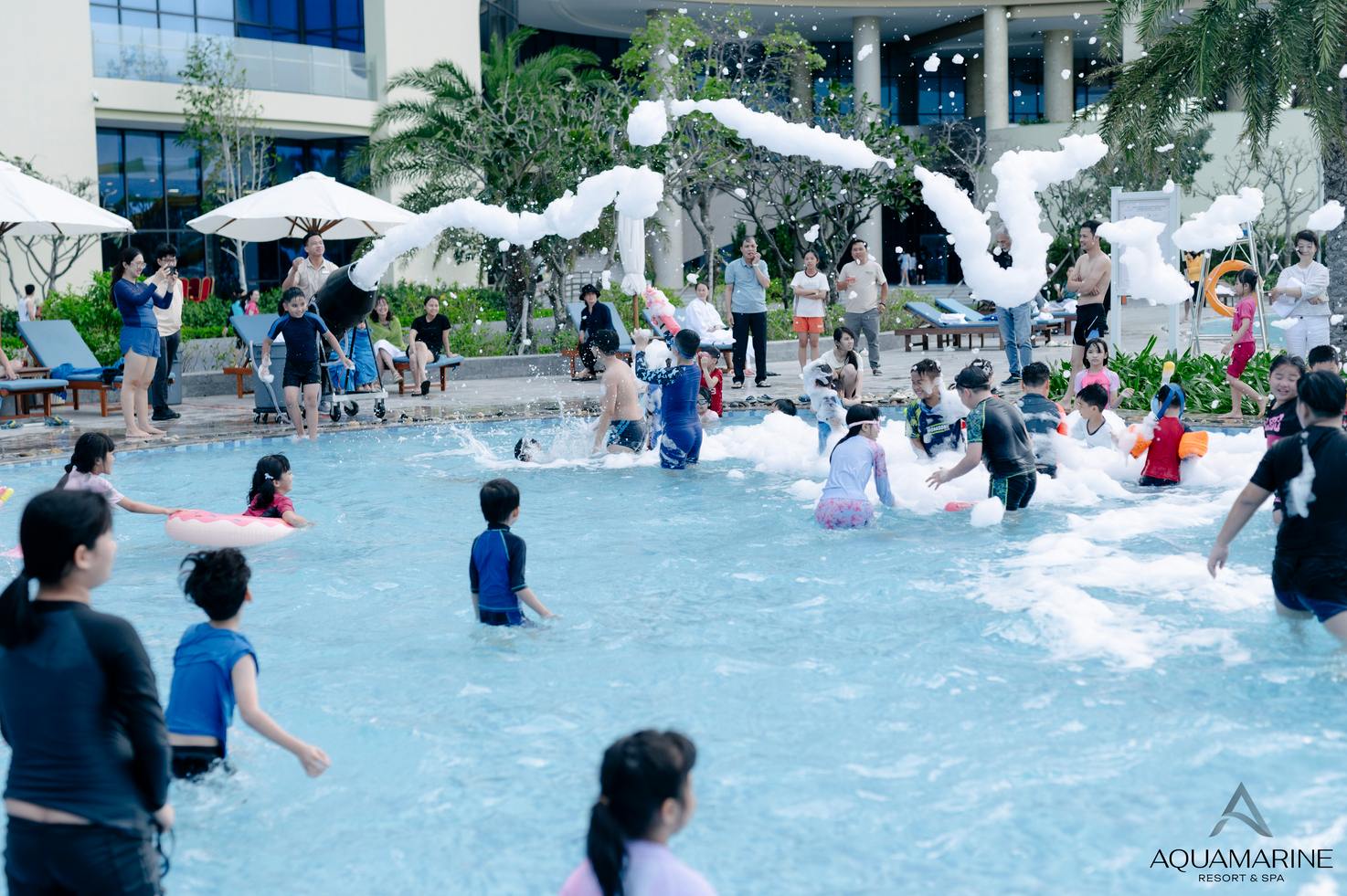 TIỆC BỌT TUYẾT