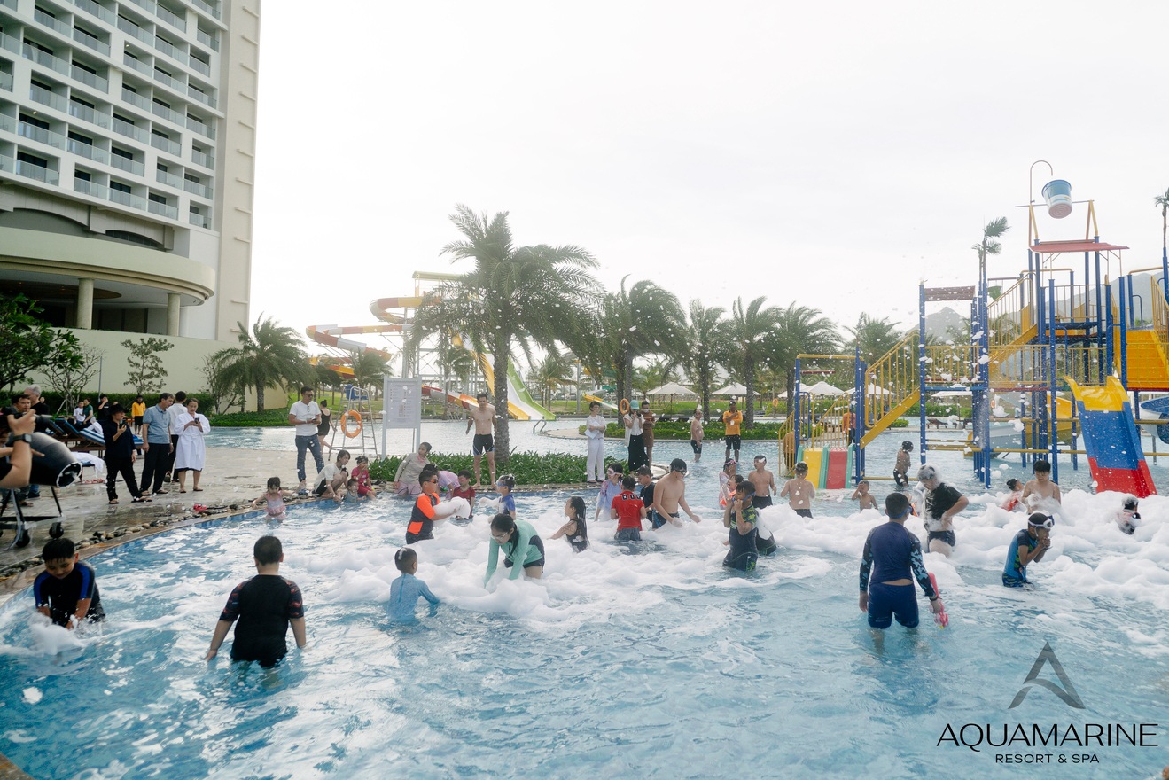 TIỆC BỌT TUYẾT